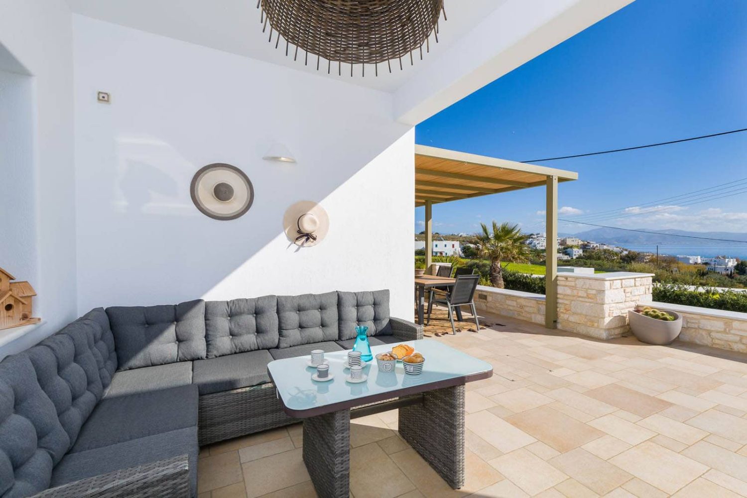 Villa Alectrona