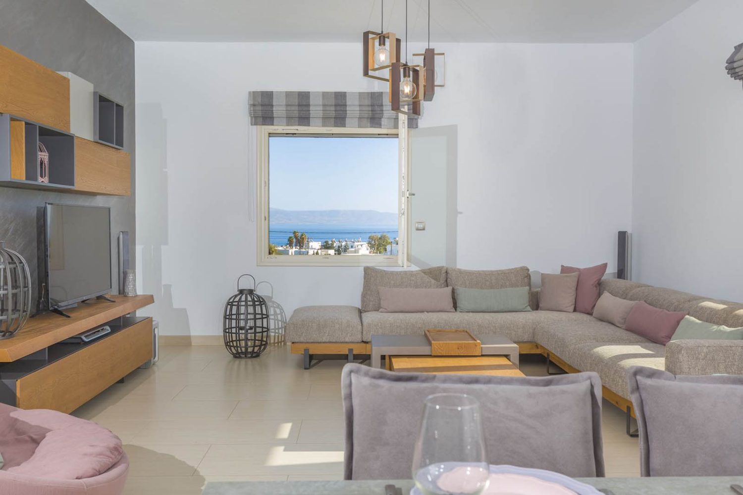 Villa Alectrona