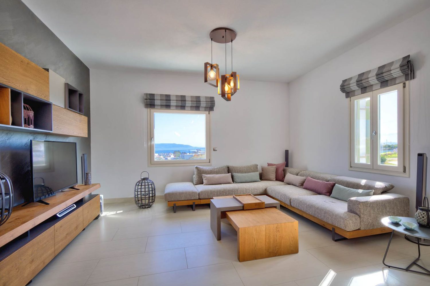 Villa Alectrona